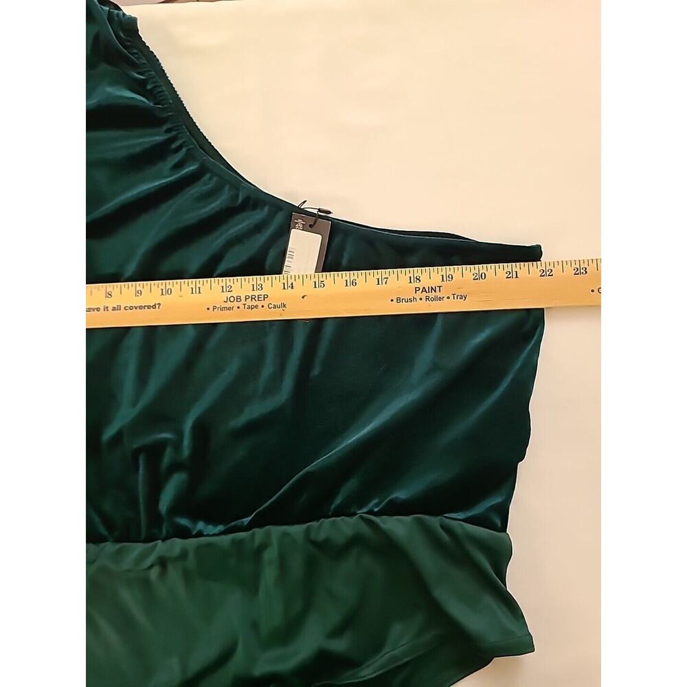NWT Pretty Little Things One Shoulder Velvet Bodysuit Emerald Green Size 24 - Picture 8 of 10